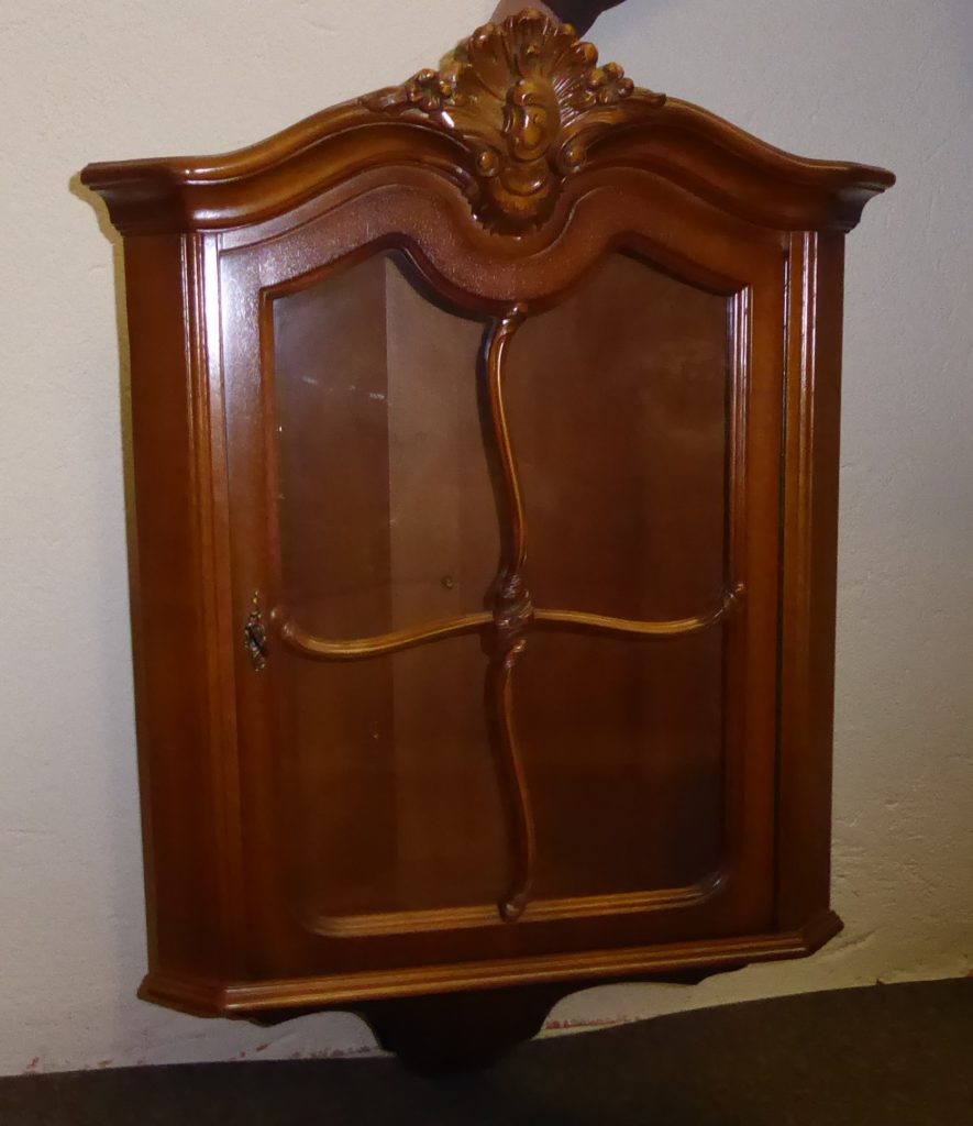 Heidelberg Eckschrank hängend